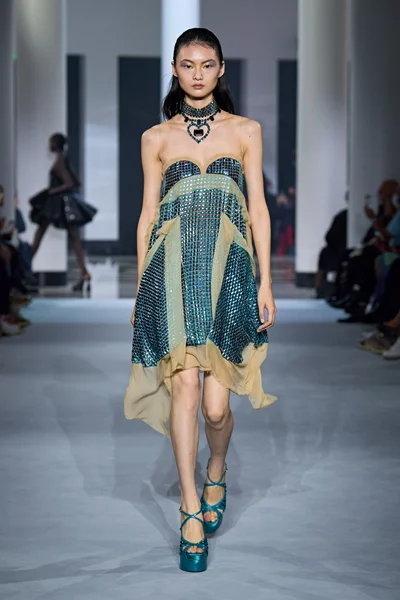 Look 46